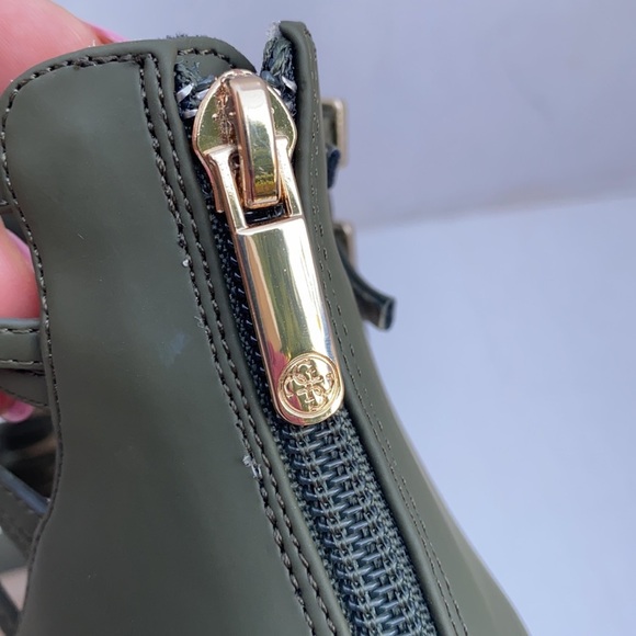 New GUESS Tani Gladiator Sandals SZ 7 - Picture 9 of 10